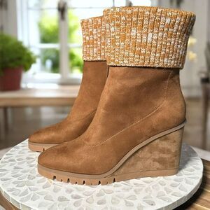 Donald Pliner $288 Sindie Suede Knit Cuff Wedge Boots Size 9 NEW